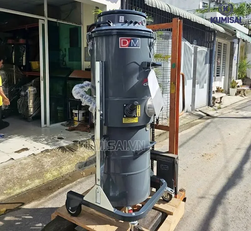 Máy hút bụi Delfin DM3 EL 100